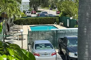 2175 NE 56th St, Fort Lauderdale, FL 33308 - Photo 2