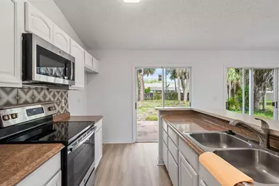 349 Hammock Road SE, Palm Bay, FL 32909 - Photo 10
