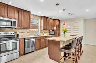 10909 NW 46th Dr, Coral Springs, FL 33076 - Photo 16