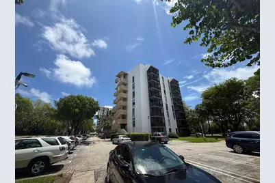 3301 N Country Club Drive #209, Aventura, FL 33180 - Photo 2