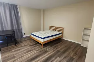 3301 N Country Club Dr, Miami, FL 33180 - Photo 10