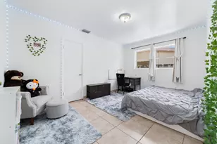 2210 Everglades Dr, Miramar, FL 33023 - Photo 12