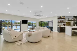 319 S Riverside Dr, Pompano Beach, FL 33062 - Photo 10