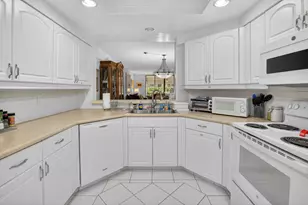 15326 Strathearn Dr, Delray Beach, FL 33446 - Photo 8