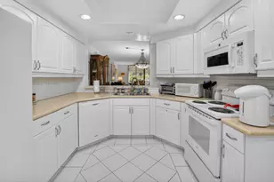 15326 Strathearn Dr, Delray Beach, FL 33446 - Photo 2
