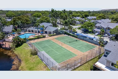 1921 Discovery Circle E, Deerfield Beach, FL 33442 - Photo 34