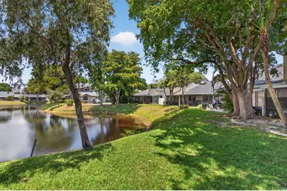 1921 Discovery Circle E, Deerfield Beach, FL 33442 - Photo 12