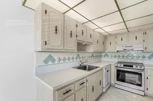 2835 SW 13th St, Delray Beach, FL 33445 - Photo 8