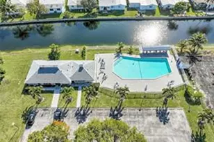 8305 NW 61st St, Tamarac, FL 33321 - Photo 16