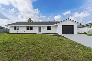 2674 SW Monterrey Ln, Port Saint Lucie, FL 34953 - Photo 4