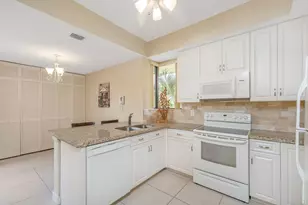 135 Old Meadow Way, Palm Beach Gardens, FL 33418 - Photo 8
