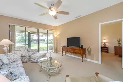135 Old Meadow Way, Palm Beach Gardens, FL 33418 - Photo 4