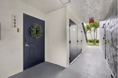 1002 Villa Circle, Boynton Beach, FL 33435 - Photo 10
