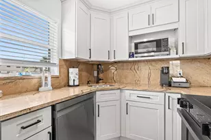 360 Monaco Ct, Delray Beach, FL 33446 - Photo 12
