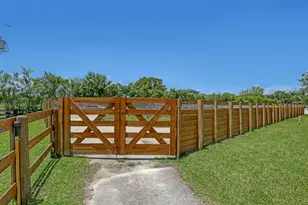 15560 46th Ln S, Wellington, FL 33414 - Photo 4