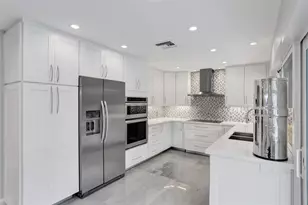 2051 NE 59th Ct, Fort Lauderdale, FL 33308 - Photo 14