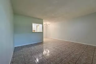54 Salisbury C, West Palm Beach, FL 33417 - Photo 2