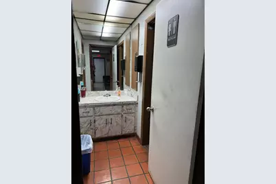 2355 NW 30th Street, Oakland Park, FL  - Photo 4