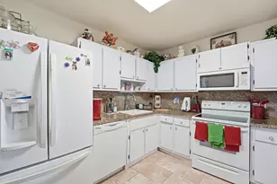 3800 Hillcrest Dr, Hollywood, FL 33021 - Photo 6