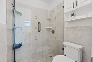 4461 NE 19th Ave, Oakland Park, FL 33308 - Photo 6