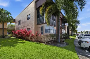 519 Burgundy K, Delray Beach, FL 33484 - Photo 2