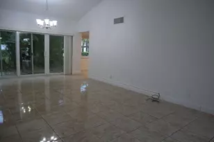 7091 W Sunrise Blvd, Plantation, FL 33313 - Photo 10