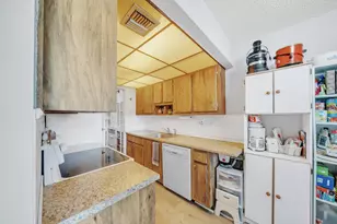 3361 NW 47th Terrace, Lauderdale Lakes, FL 33319 - Photo 4