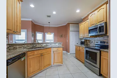 581 SW Grove Avenue, Port Saint Lucie, FL 34983 - Photo 10