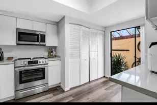 8858 NW 48th St, Sunrise, FL 33351 - Photo 4