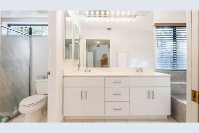 1867 NW 99th Avenue, Plantation, FL 33322 - Photo 24