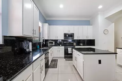658 Cresta Circle, West Palm Beach, FL 33413 - Photo 12
