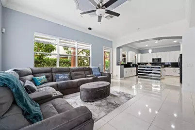 658 Cresta Circle, West Palm Beach, FL 33413 - Photo 10