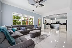 658 Cresta Cir, West Palm Beach, FL 33413 - Photo 10