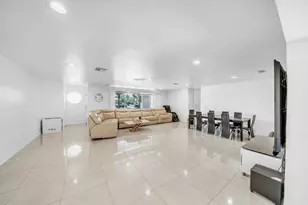 2298 NE 2nd Ave, Boca Raton, FL 33431 - Photo 12