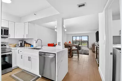 6866 Huntington Lane #602, Delray Beach, FL 33446 - Photo 2