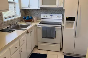10444 NW 30th Ct, Sunrise, FL 33322 - Photo 6