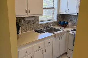 10444 NW 30th Ct, Sunrise, FL 33322 - Photo 4