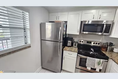 9235 Lagoon Place #412, Davie, FL 33324 - Photo 12