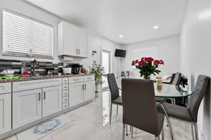 10040 SW 32nd St, Miami, FL 33165 - Photo 12