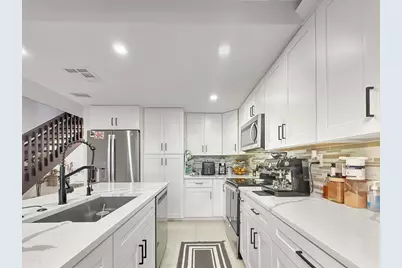 227 NW 45th Avenue, Deerfield Beach, FL 33442 - Photo 4
