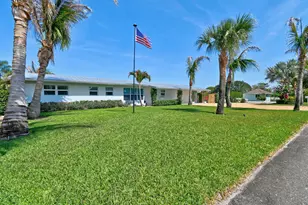 12890 SE Circle Dr, Hobe Sound, FL 33455 - Photo 4
