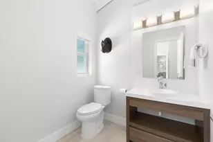 648 NE 17th Ave, Fort Lauderdale, FL 33304 - Photo 34
