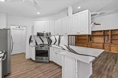 918 SW Balmoral Trace, Stuart, FL 34997 - Photo 10