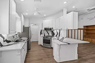 918 SW Balmoral Trce, Stuart, FL 34997 - Photo 8
