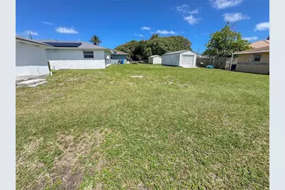 4036 SW 24th Street, West Park, FL 33023 - Photo 16