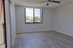 3888 Victoria Dr, West Palm Beach, FL 33406 - Photo 14