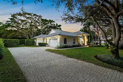 9927 SE Canary Palm Way, Jupiter, FL 33469 - Photo 2
