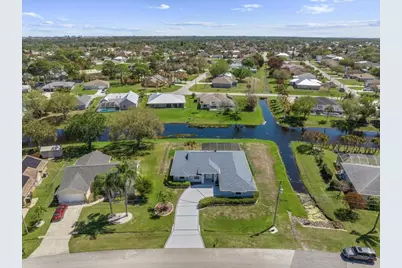 1902 SE Gaskins Circle, Port Saint Lucie, FL 34952 - Photo 22