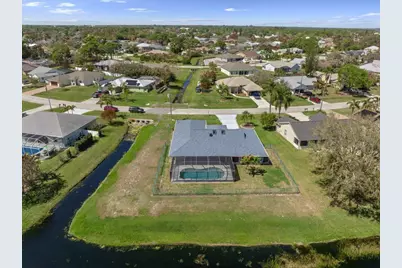 1902 SE Gaskins Circle, Port Saint Lucie, FL 34952 - Photo 18