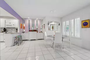 306 Knotty Pine Cir, Greenacres, FL 33463 - Photo 8